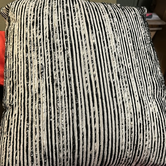 Loloi black multi decorative accent pillow. 22”x22” - Picture 3 of 8